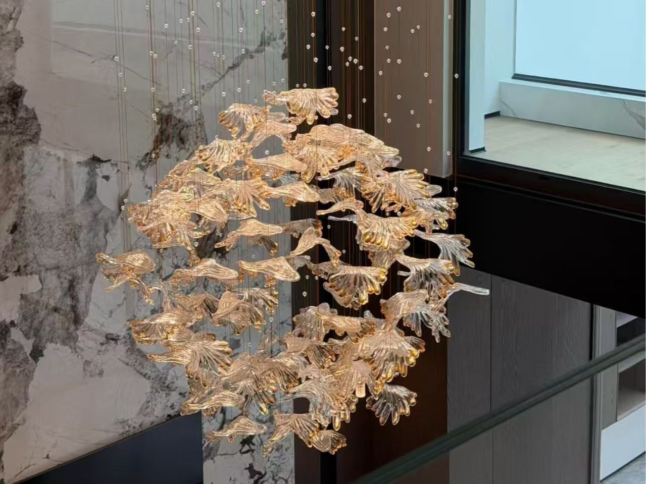 定制艺术玻璃灯，打造高端空间视觉焦点